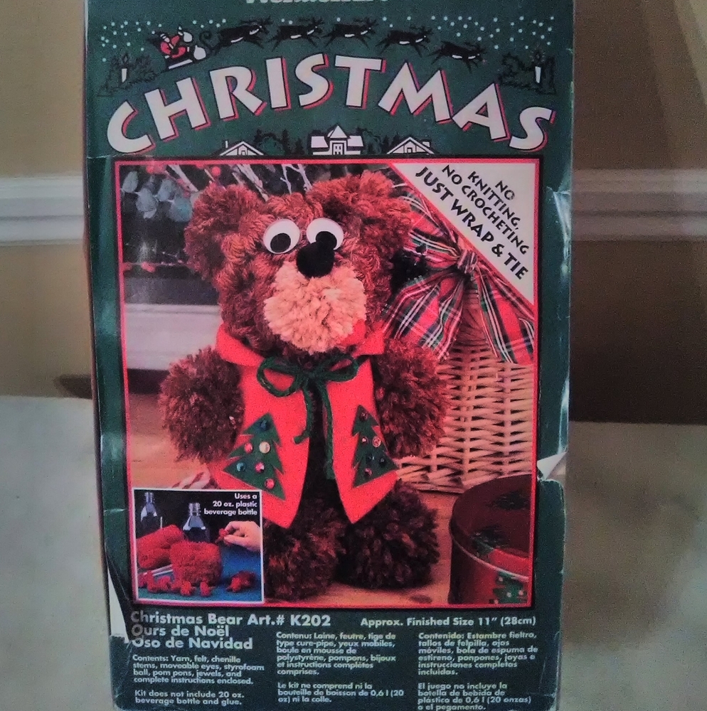 WonderArt Christmas Bear Art.